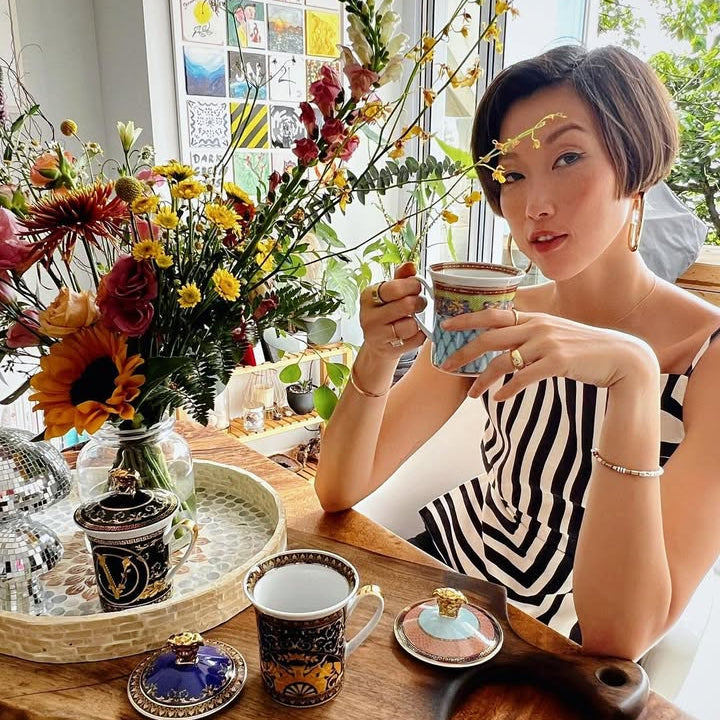 @angiengcl  與「Rosenthal meets Versace」30 週年紀念限量版馬克杯系列,30款中3款不同的獨特設計,呈現時間、歷史、神話與文化。
【1998 俄羅斯之夢】