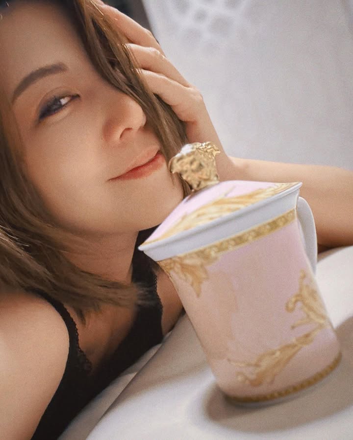 @hakarinian 與「Rosenthal meets Versace」30 週年紀念限量版馬克杯系列,30款中的【2010 拜占庭之夢】