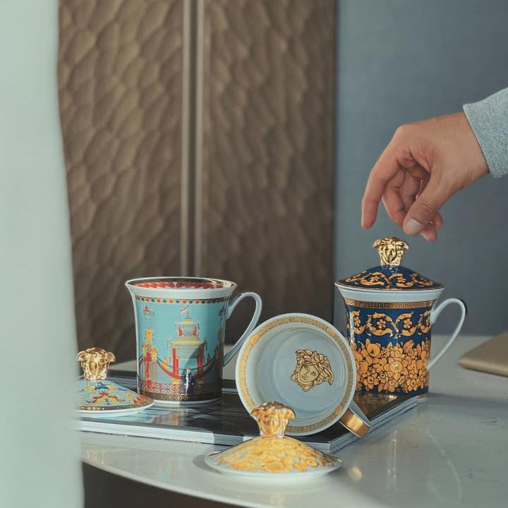 @ctunglee  與「Rosenthal meets Versace」30 週年紀念限量版馬克杯系列，30款中3款不同的獨特設計，呈現時間、歷史、神話與文化。

【1993 馬可孛羅】