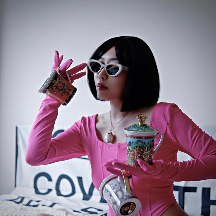 BiRD TSE :: the Style DASH 與「Rosenthal meets Versace」30 週年紀念限量版馬克杯系列，30款中3款不同的獨特設計，呈現時間、歷史、神話與文化。

【1993 太陽神】