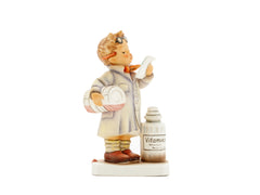 M.I. HUMMEL | Little Pharmacist 藥到病除